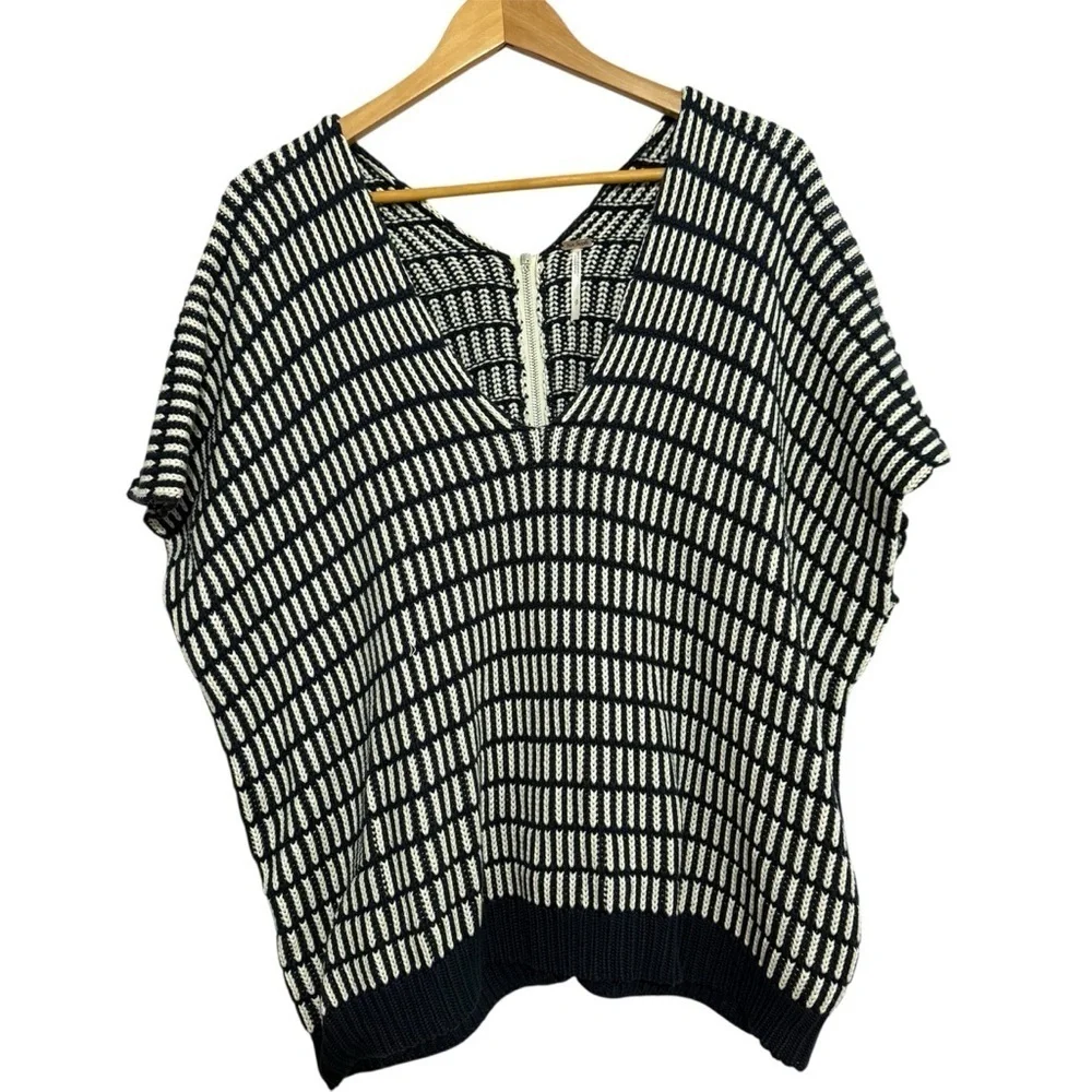 Free People Something Special Back Zip Short Sleeve Navy Cream Sweater Small